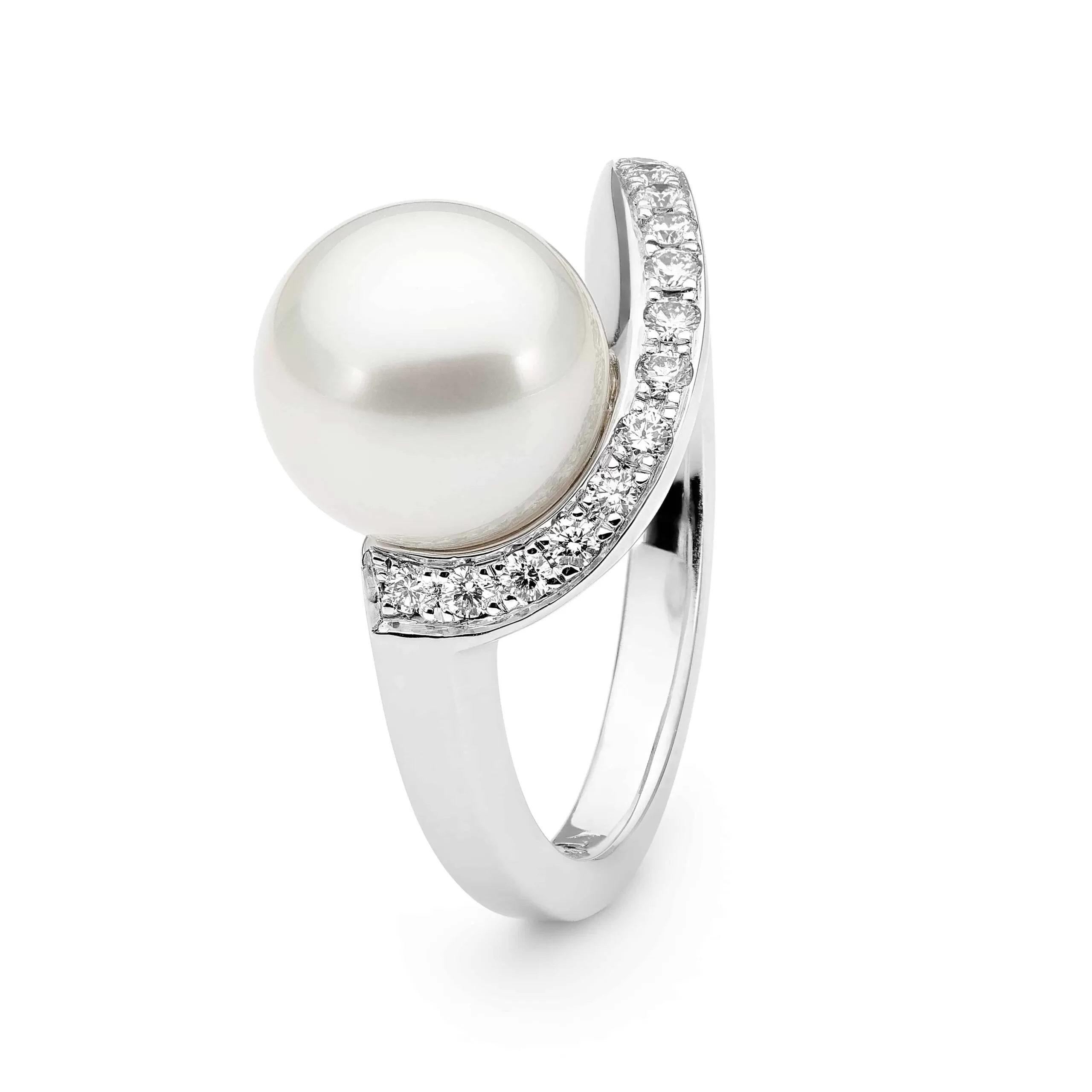 australian-south-sea-pearl-and-diamond-ring