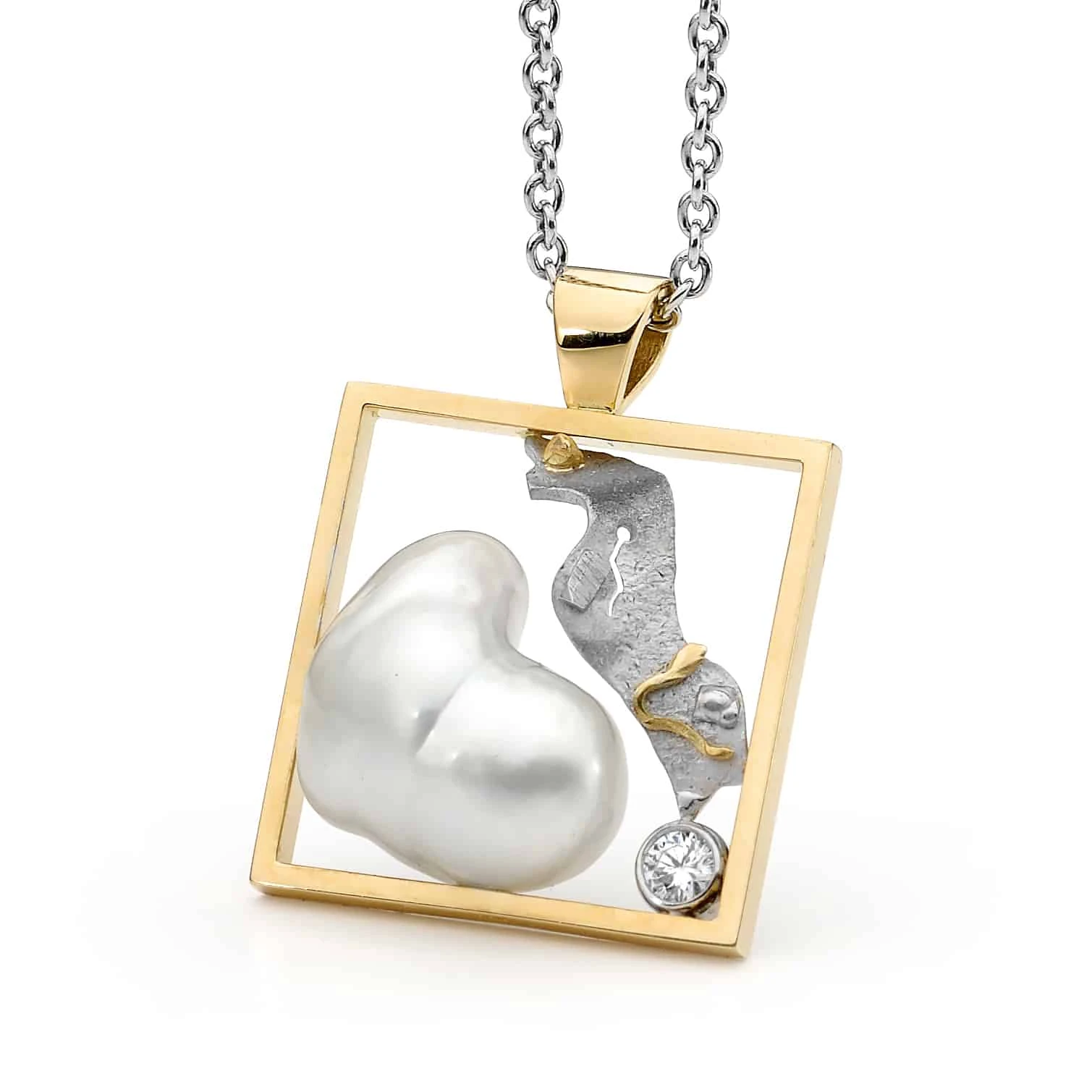 australian-south-sea-pearl-diamond-pendant