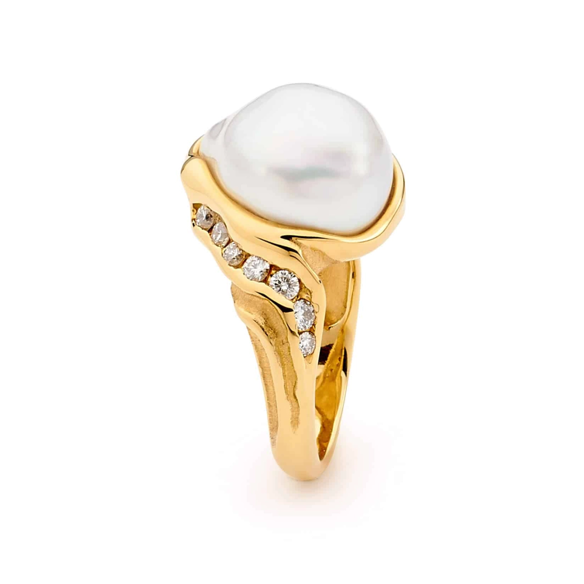 baroque-australian-south-sea-pearl-and-diamond-ring Baroque Australian South Sea Pearl and Diamond Ring