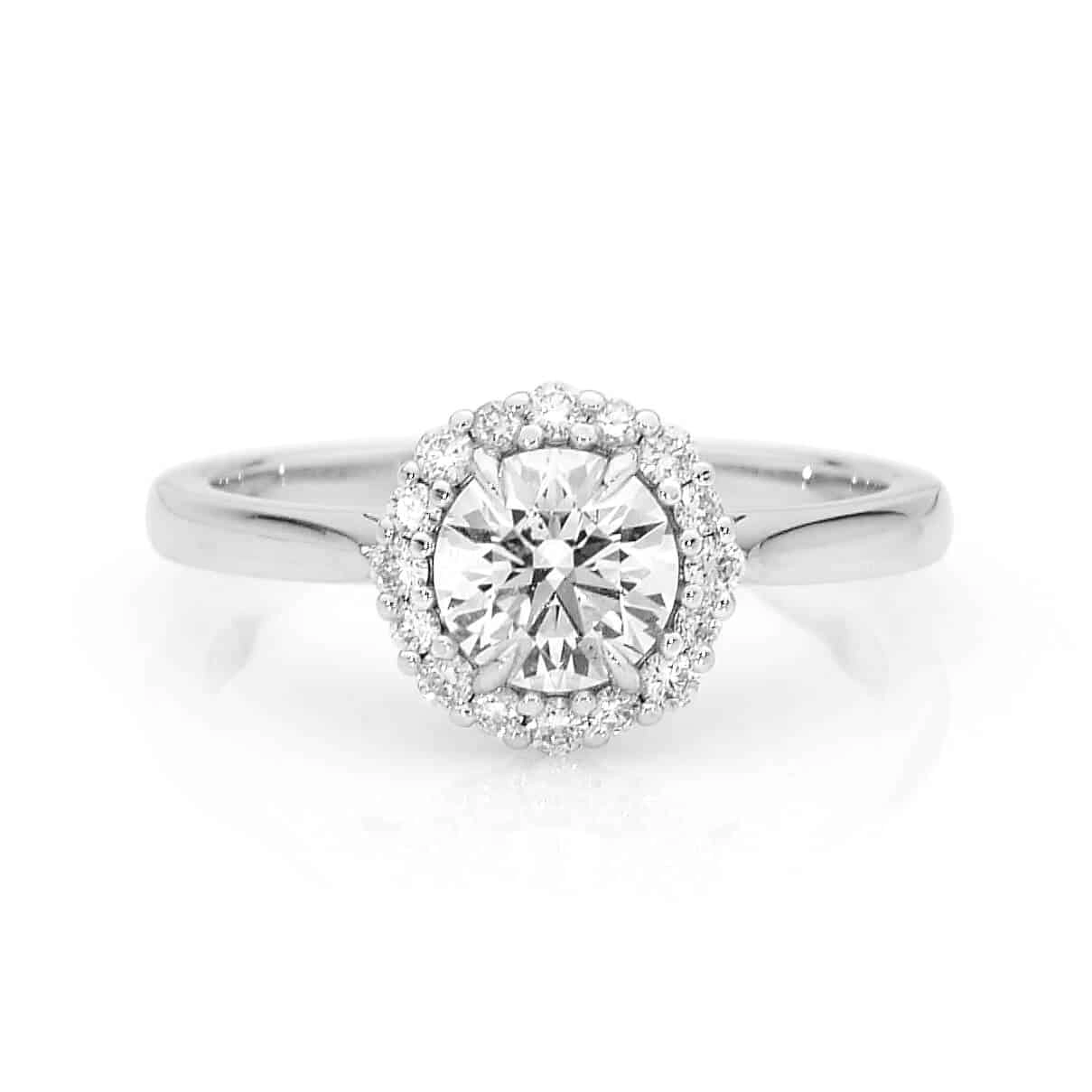 round-brilliant-diamond-ring Round Brilliant Diamond Ring